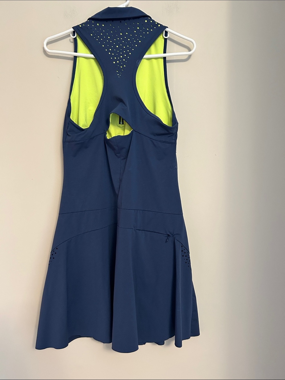 Adidas polyester elastane sleeveless sport dress pockets size M good condition - Picture 4 of 7